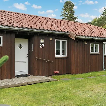 Four-bedroom Holiday In * הלס